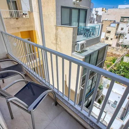 2br Peaceful Balcony View *